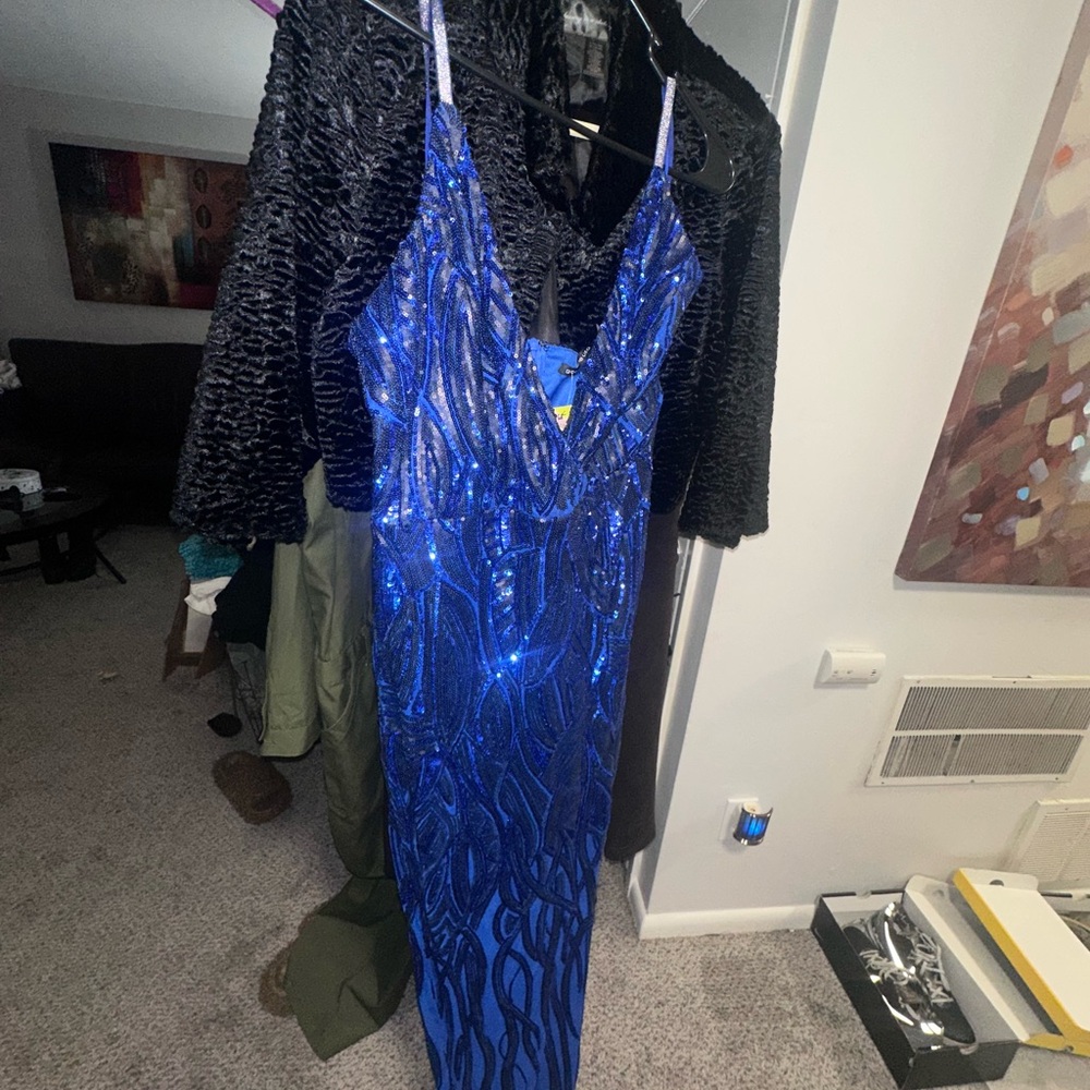 Elegant Blue Sequin Dress